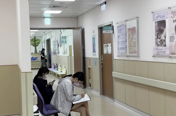 臺南市立安南醫院-委託中國醫藥大學興建經營 照片