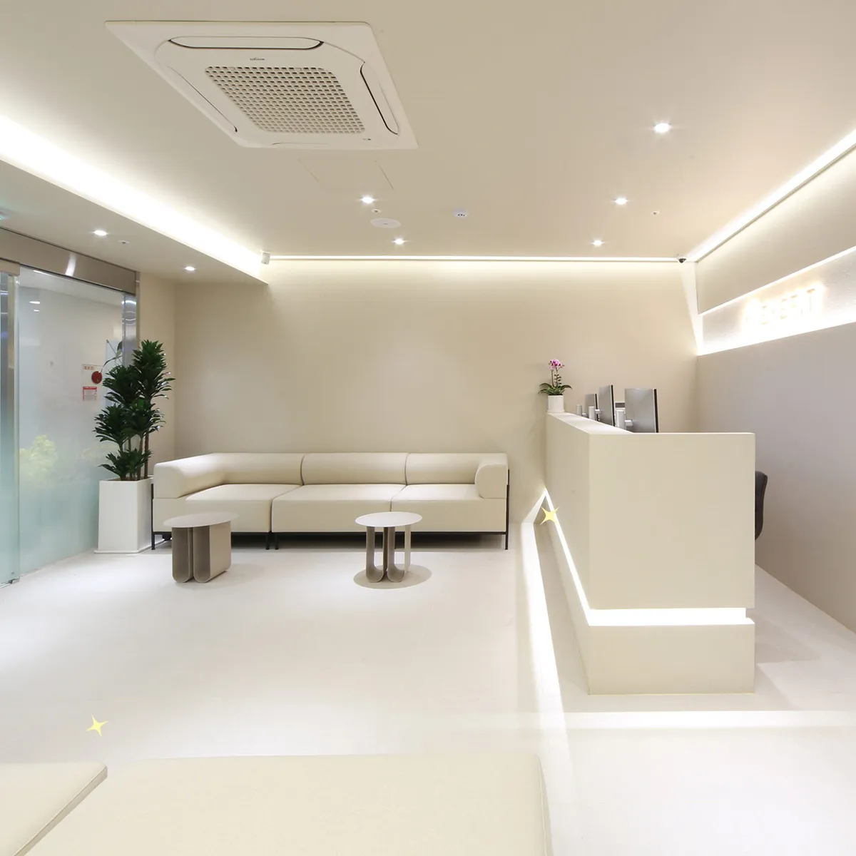 EyeFit Plastic Surgery 照片 1