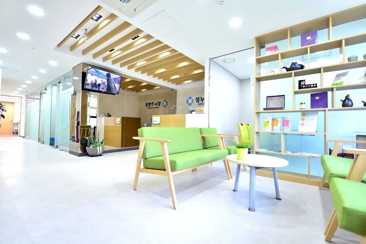 Saint Luke Hospital 照片 2
