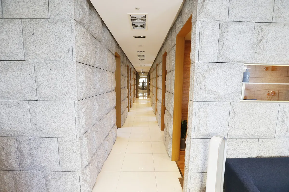 Mo&Line Plastic Surgery Hairline Transplantation Center 照片 5