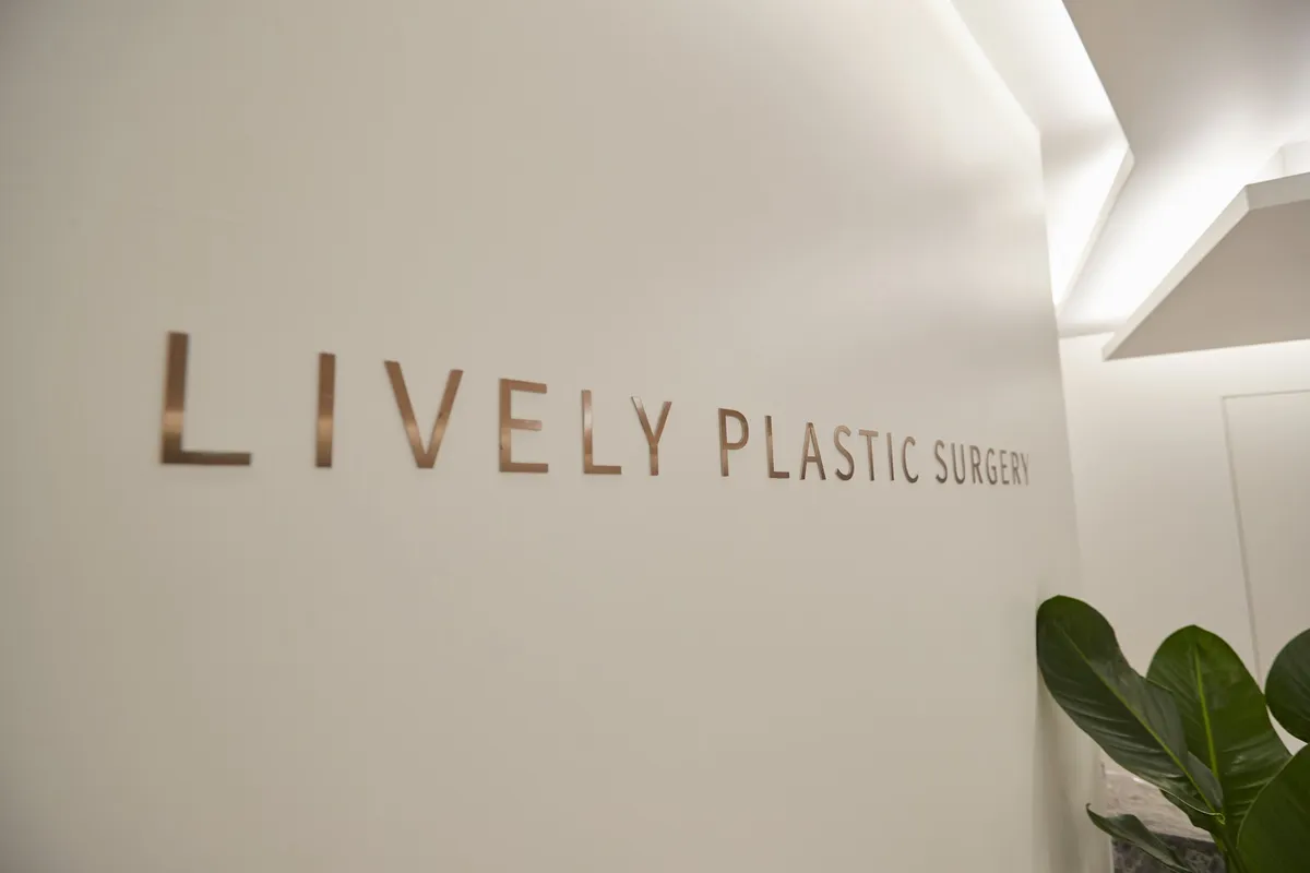 Lively Plastic Surgery 照片 4