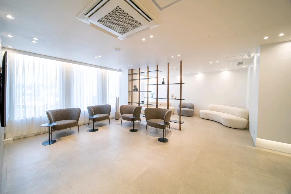 Twenty One Plastic Surgery 照片 1