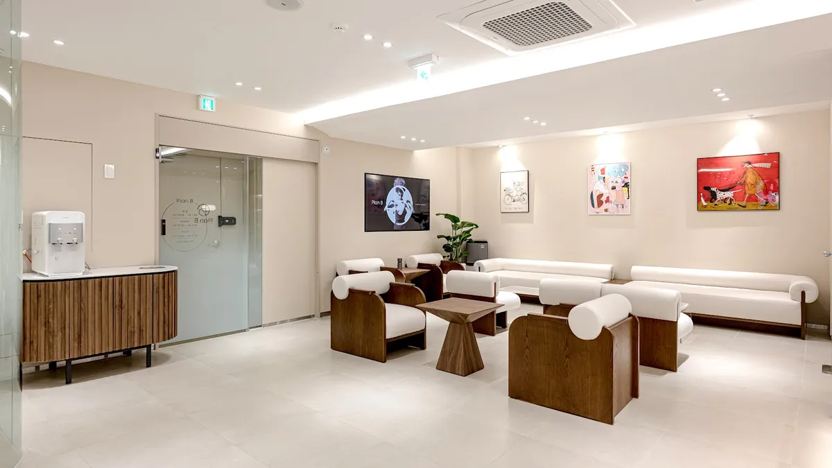 Plan B Plastic Surgery 照片 1