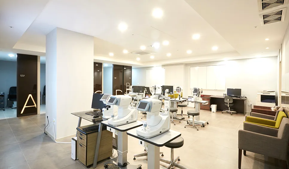 Gangnam Bright-Smile Eye Clinic 照片 3
