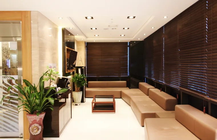 Cowell Plastic Surgery 照片 2