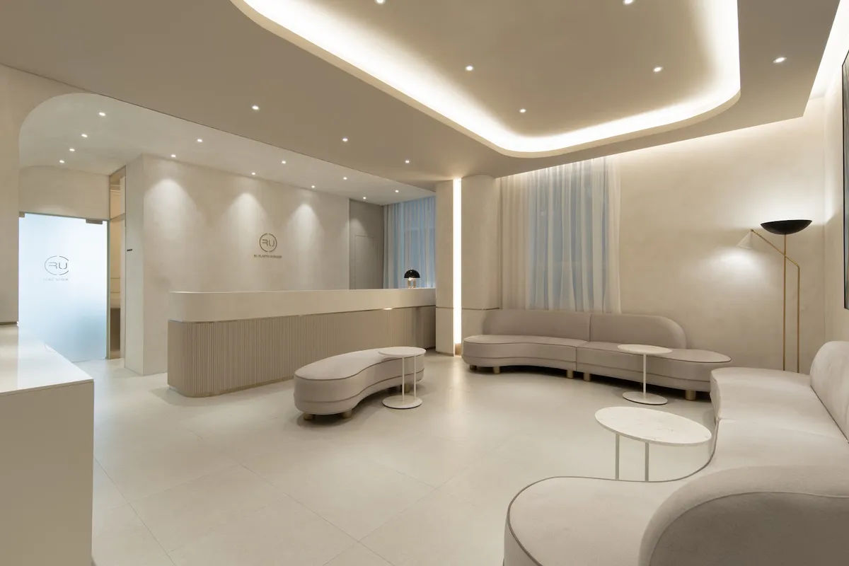 RU Plastic Surgery Clinic 照片 1